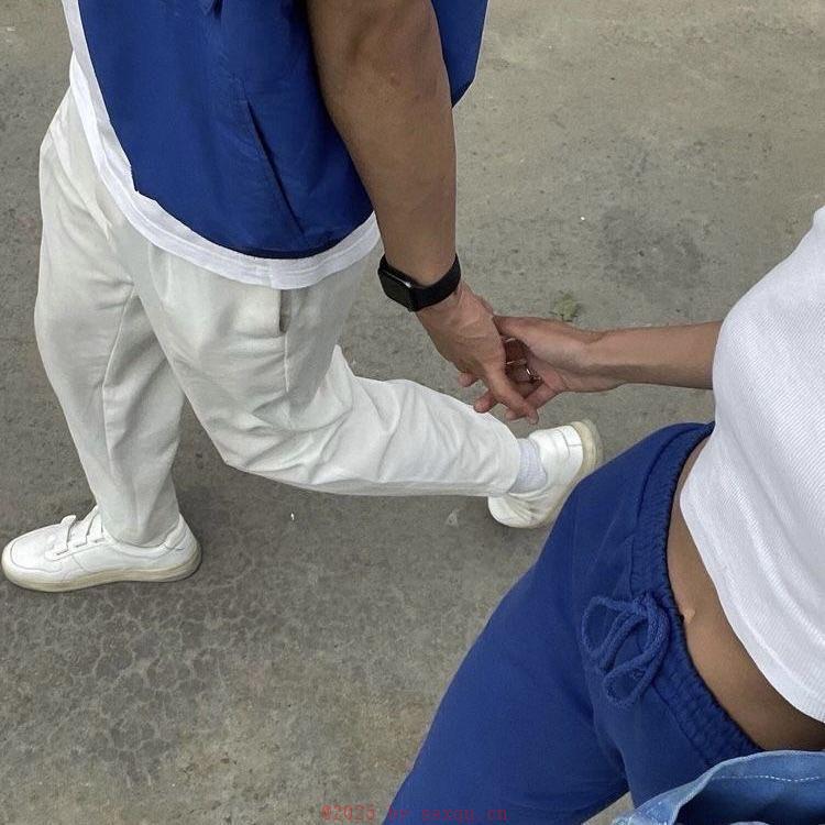 啪啪时来点后庭润滑液 体验刺激高潮的感觉