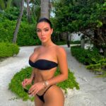 手淫高潮后被射精烫的有些受不了