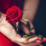 用舌尖触动男人敏感部位的性爱性爱前戏