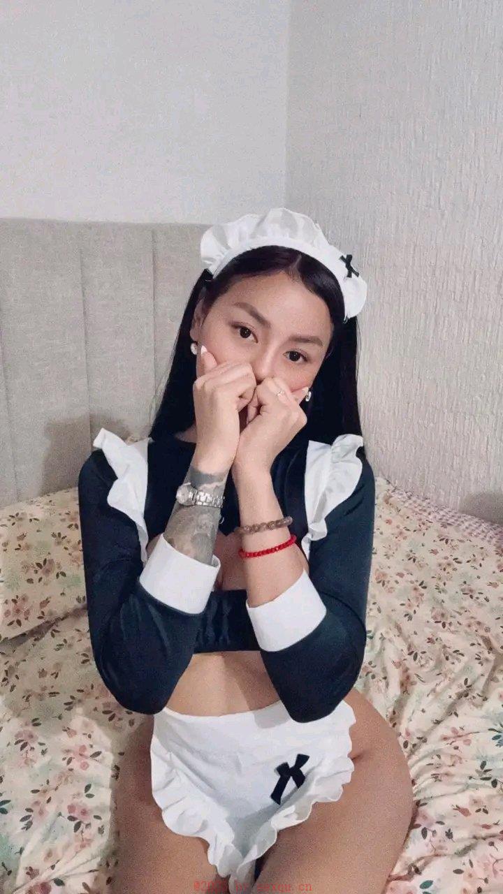 调情：接吻的时候该怎么挑逗她