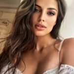 图片展示丁字内裤男的性感一面