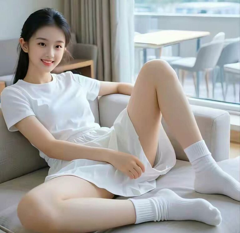 吮吸阴蒂舔吸下体口交法，60s就让她口交高潮